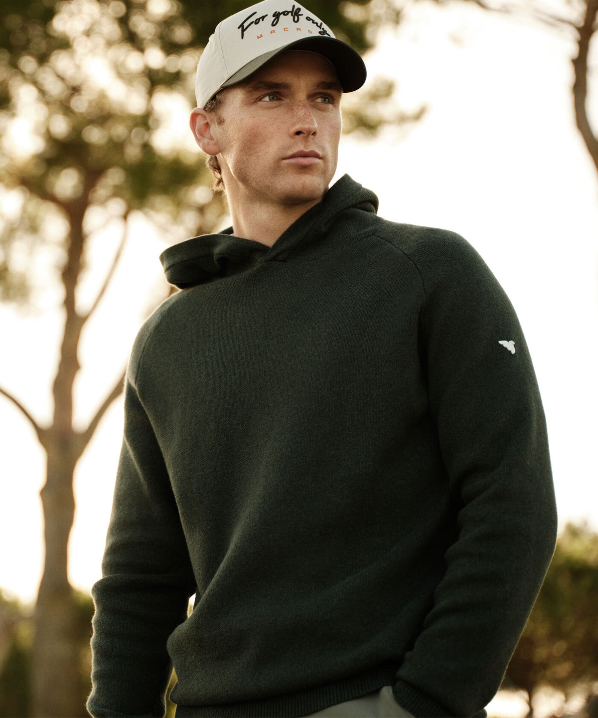 Macade Tech Knit Hoodie|圖片來源:Macade Golf 官網 Macade Golf Tech Knit Hoodie 球場外搭針織連帽