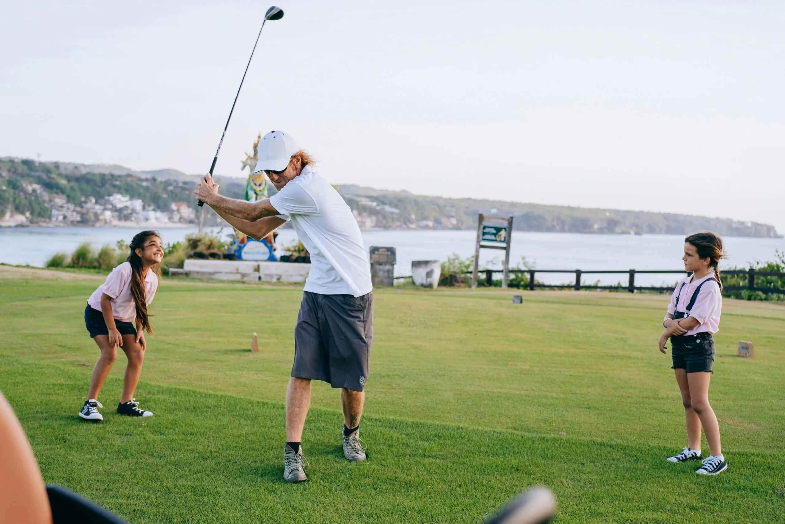 golf coach 02 高爾夫教練一對一指導學員揮桿